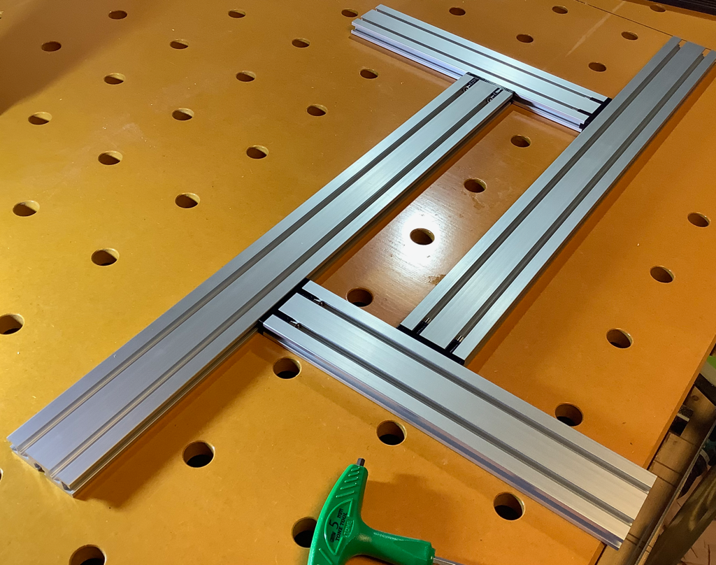 router_rail_finished.png